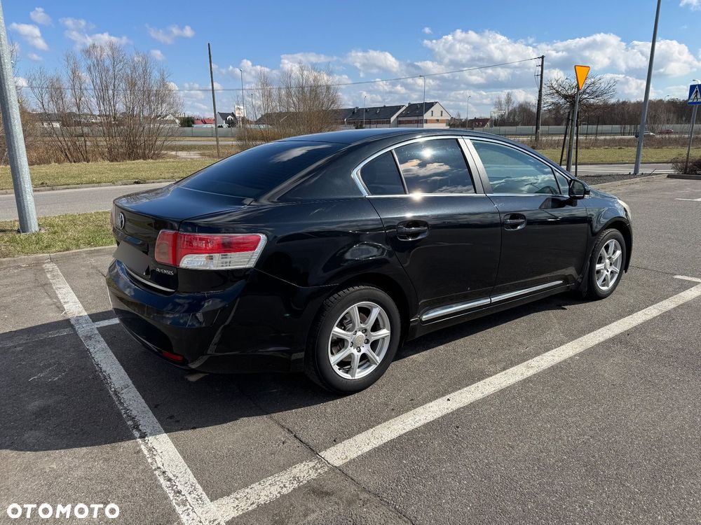 Toyota Avensis 2.0 D-4D - 7