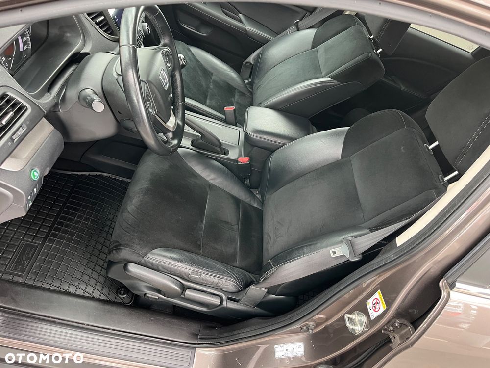 Honda CR-V 2.0i-VTEC 4WD Elegance - 24