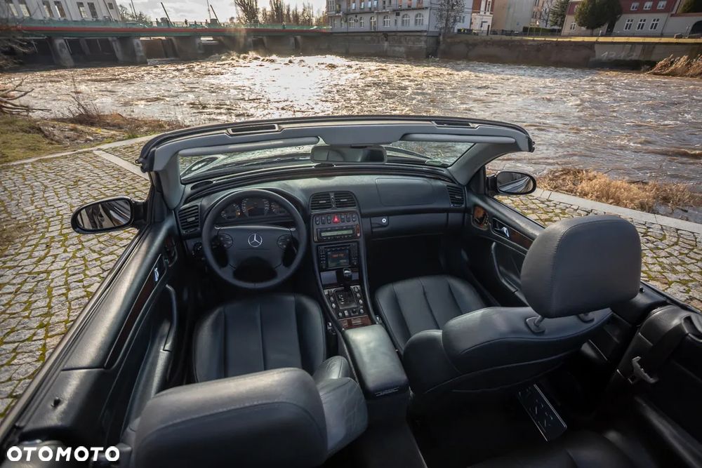 Mercedes-Benz CLK - 22