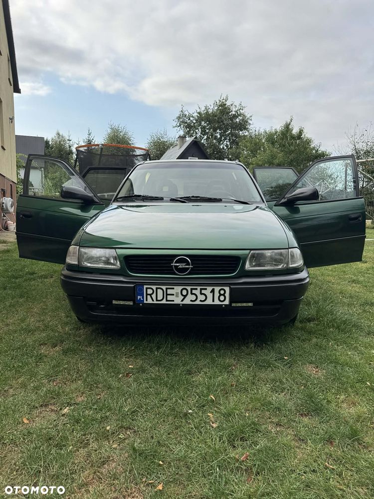 Opel Astra 1.6 - 15