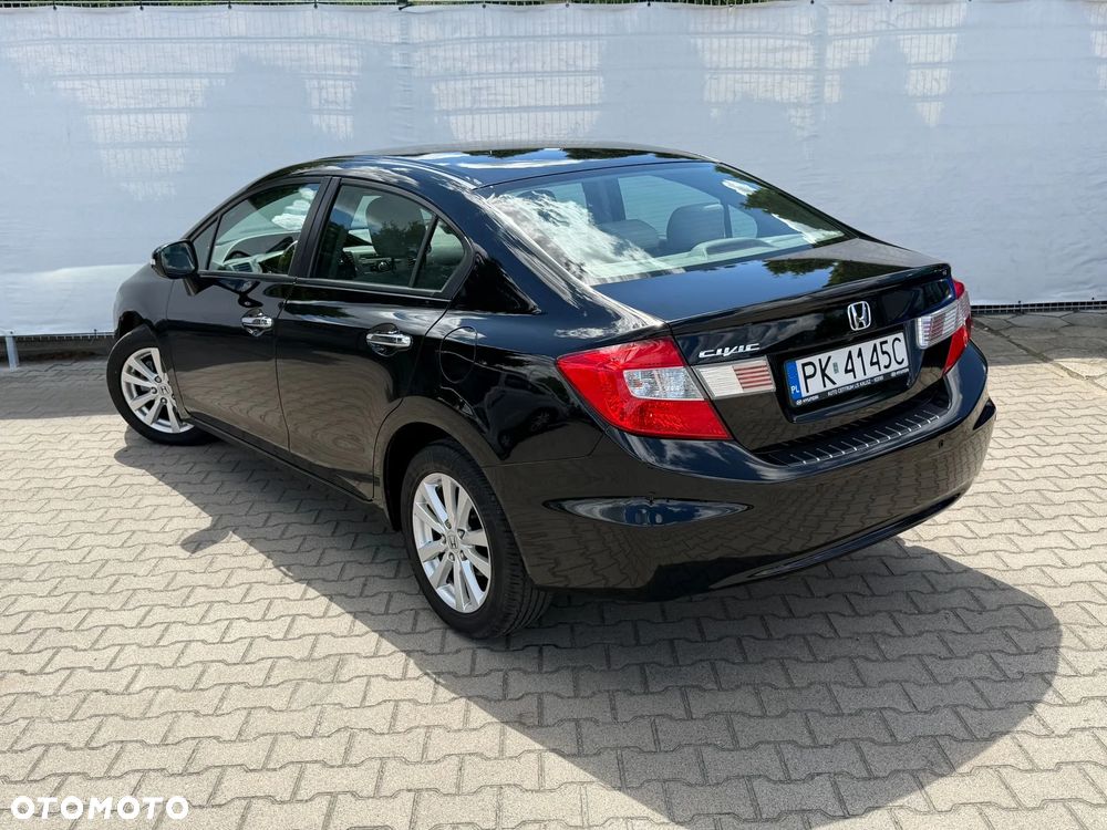 Honda Civic 1.8 Executive - 3