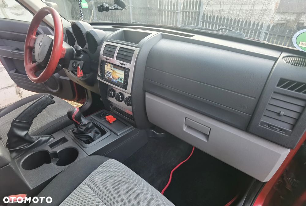Dodge Nitro 2.8 CRD DPF SXT - 7