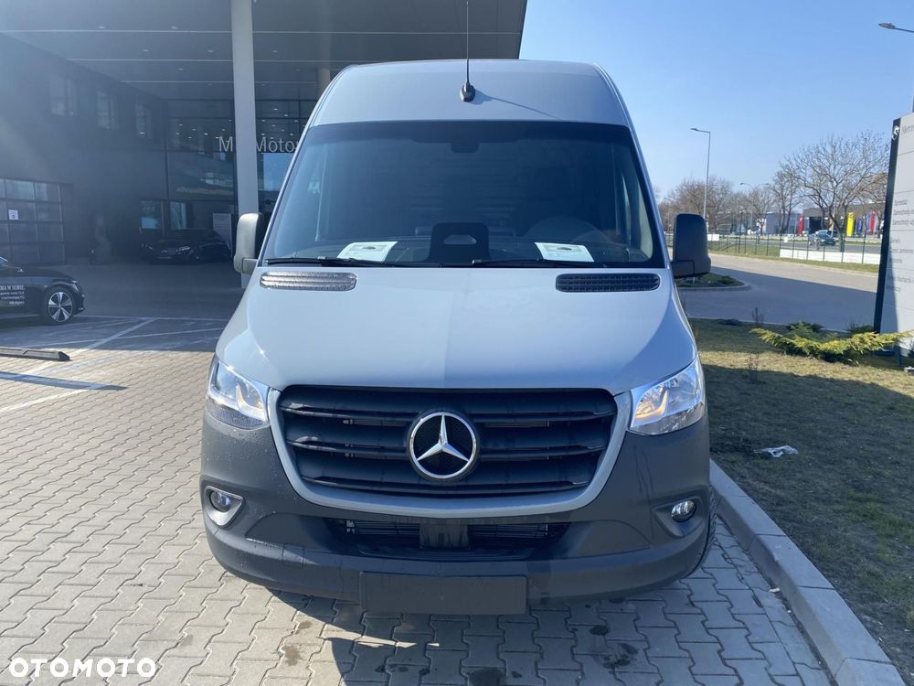 Mercedes-Benz Sprinter - 2