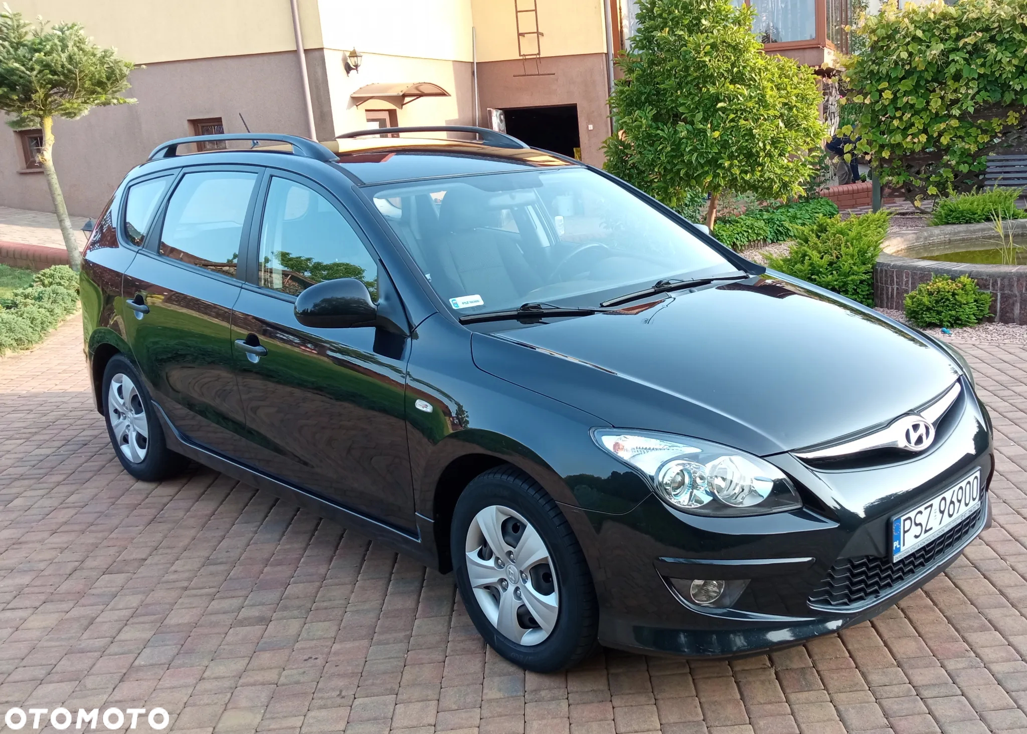 Hyundai i30 i30cw 1.6 CRDi FIFA WM Edition - 4