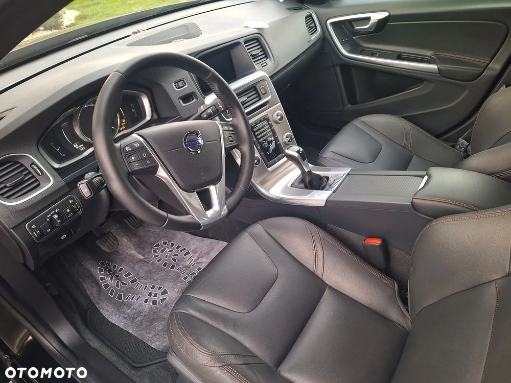 Volvo S60 Cross Country D4 Momentum - 23