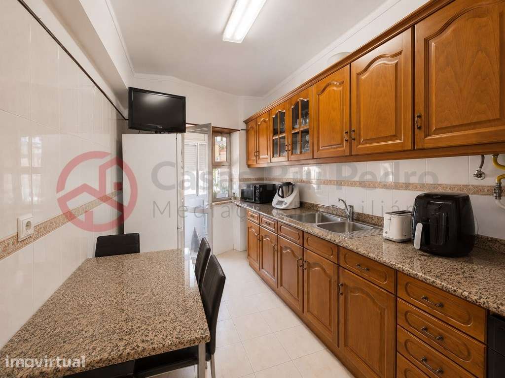 Apartamento T2 perto do metro no Laranjeiro, Almada - Grande imagem: 5/33