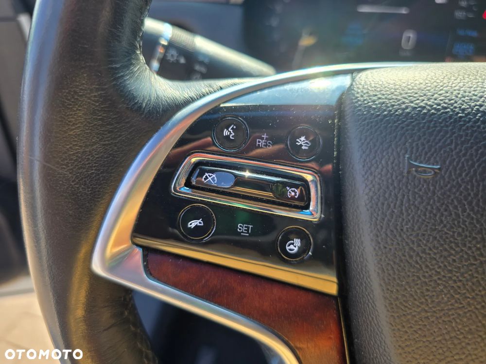 Cadillac XTS - 28