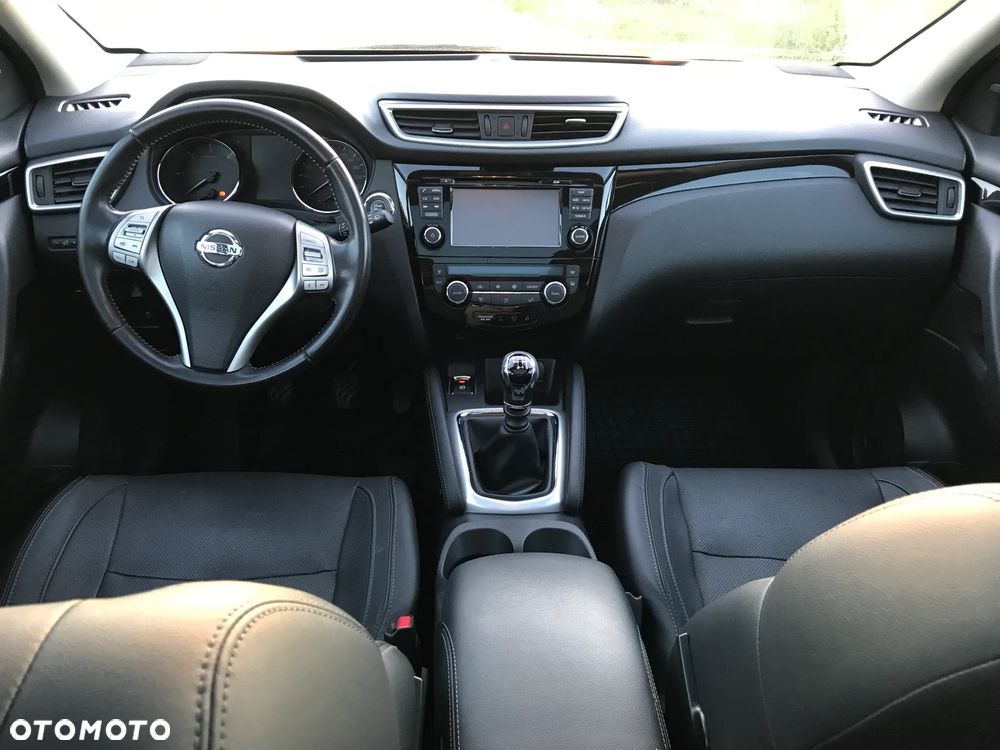 Nissan Qashqai 1.6 DCi 4x4 N-Connecta EU6 - 9