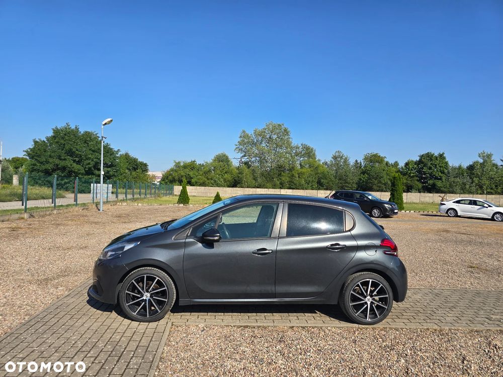 Peugeot 208 1.2 PureTech Style - 10