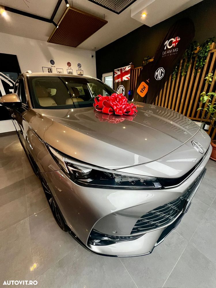 MG EHS Luxury - 3