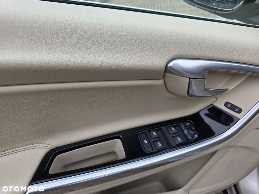 Volvo S60 D4 Geartronic Summum - 24