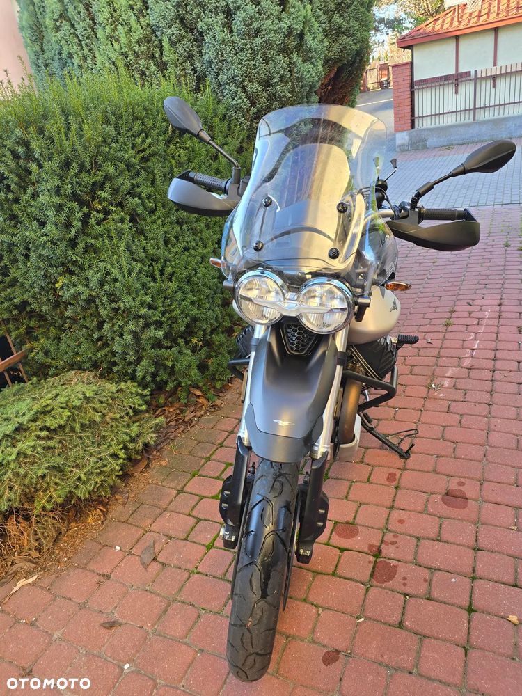 Moto Guzzi V85 - 4