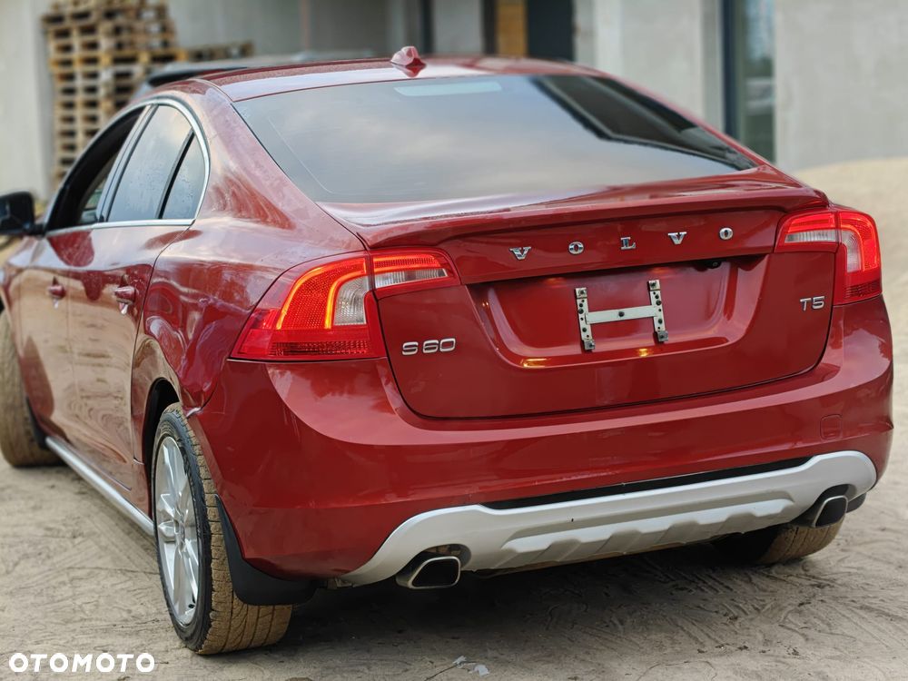 Volvo S60 2.5 T5 - 4