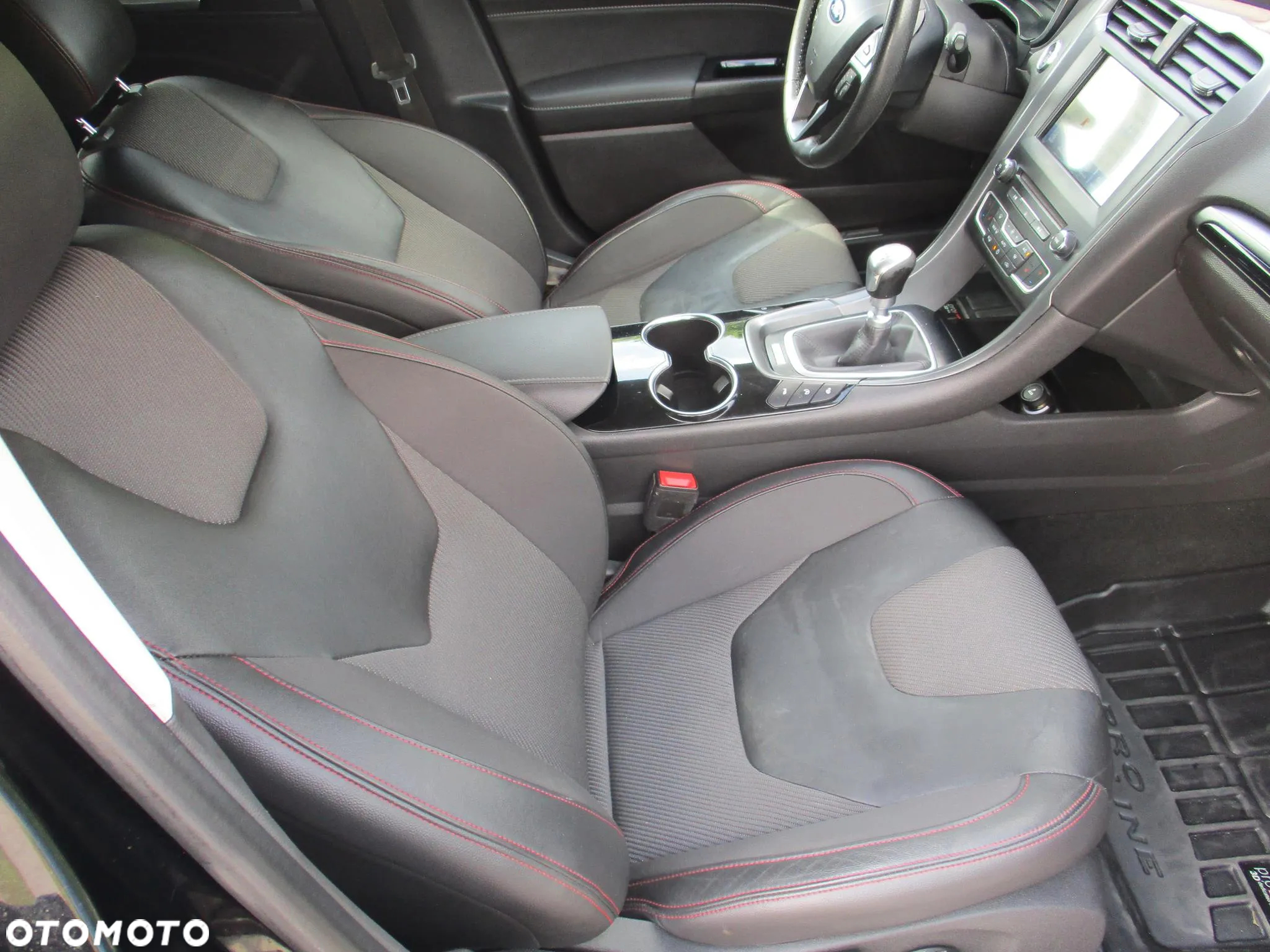 Ford Mondeo 2.0 TDCi ST-Line - 14