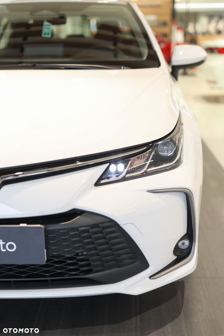 Toyota Corolla - 10