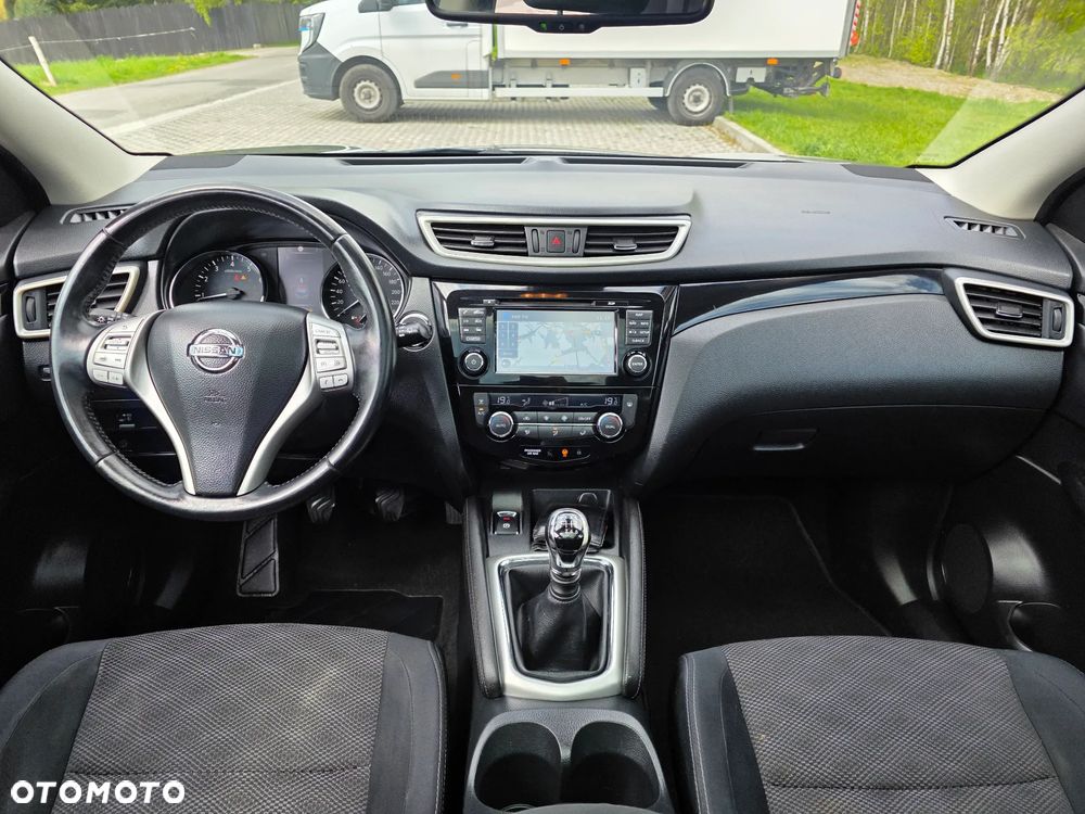 Nissan Qashqai 1.2 DIG-T N-Vision - 10
