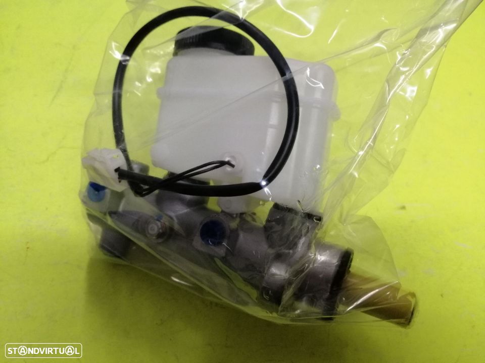 Bomba principal travão Mazda B2500 2002 Até 2006 NOVA - 1
