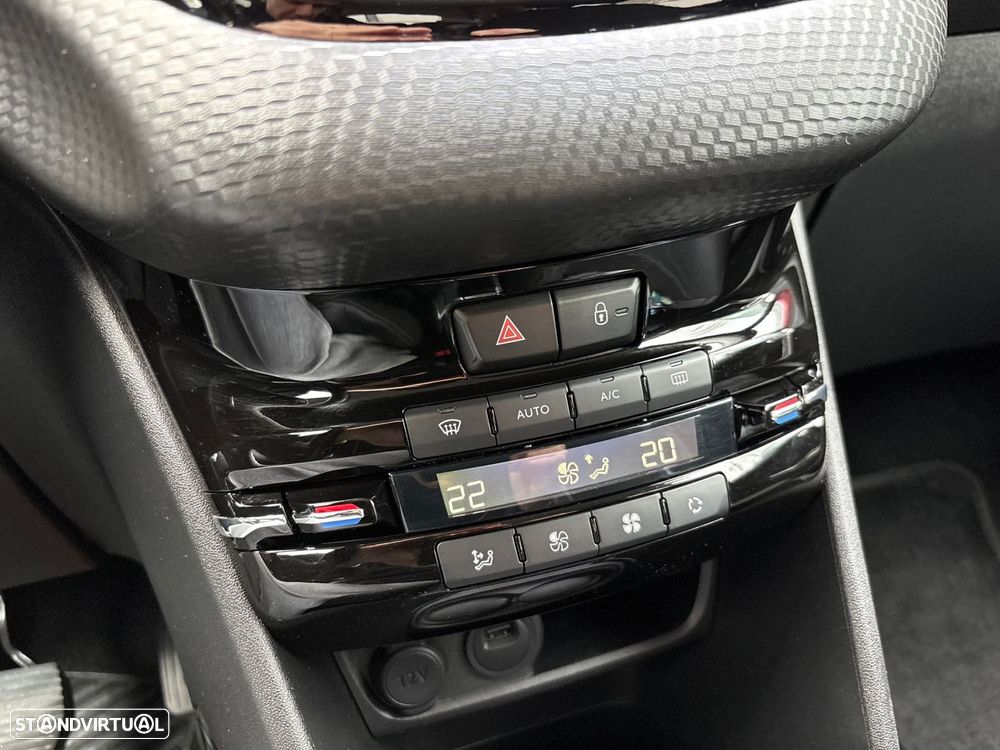 Peugeot 2008 1.2 PureTech Allure - 39
