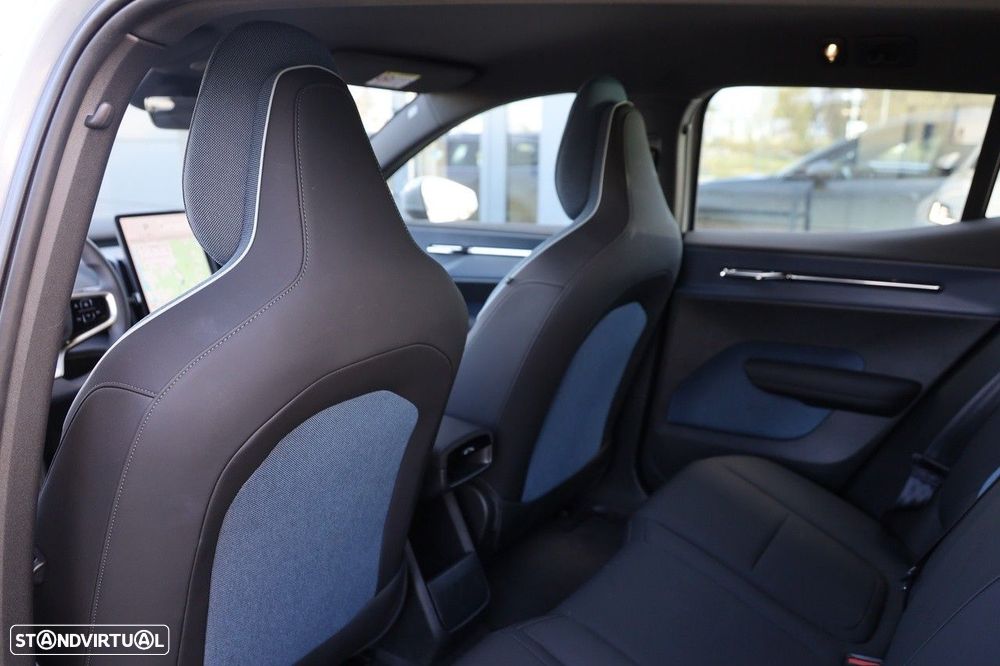 Volvo EX30 51 kWh Single Motor Core - 12