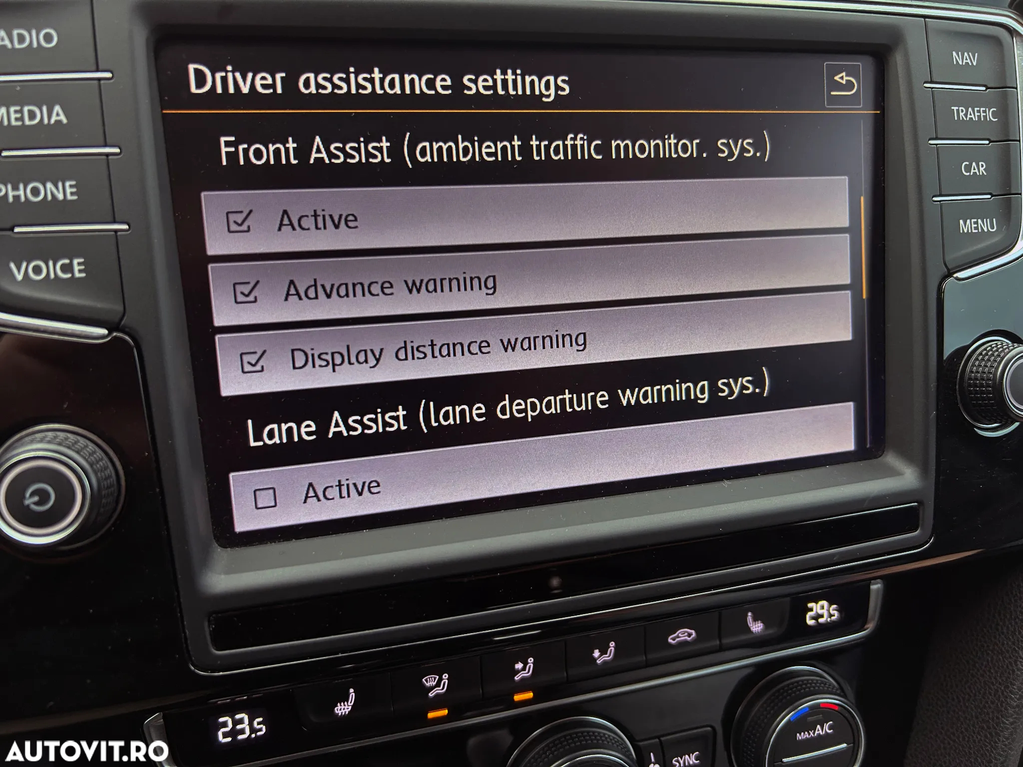 Volkswagen Passat Variant 2.0 TDI SCR DSG Highline - 20