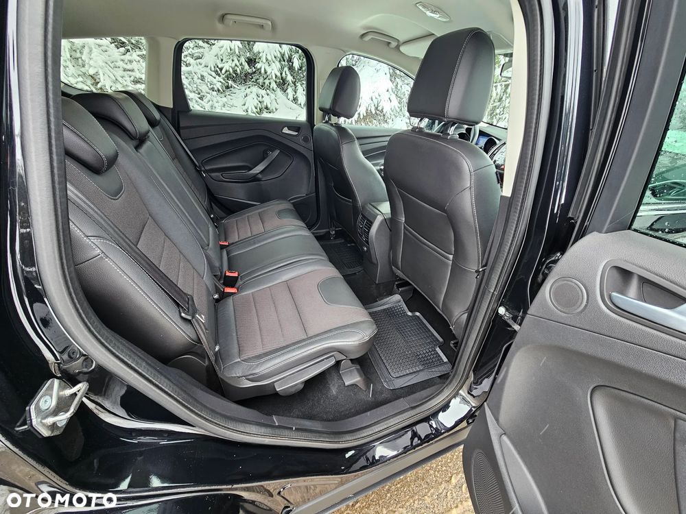 Ford Kuga 2.0 TDCi 2x4 Titanium - 16