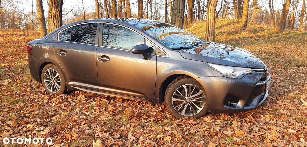 Toyota Avensis 1.8 Prestige - 4