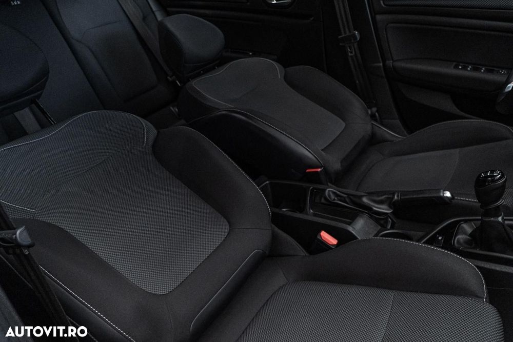 Renault Megane BLUE dCi 115 INTENS - 40