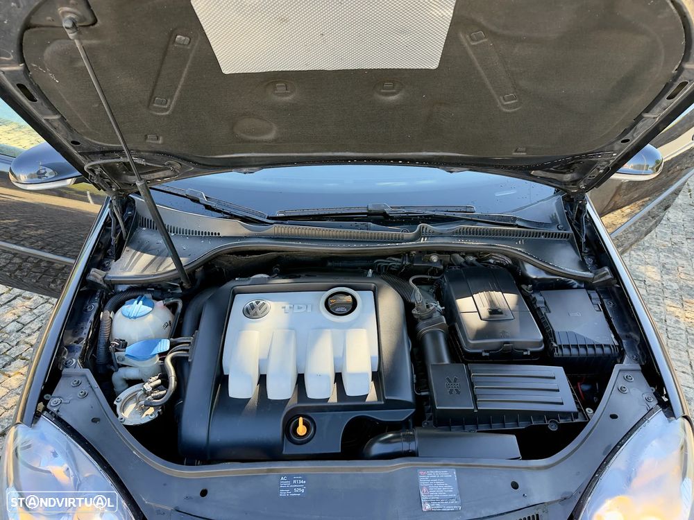 VW GOLF V 1.9 TDI R-line 2006 - 28