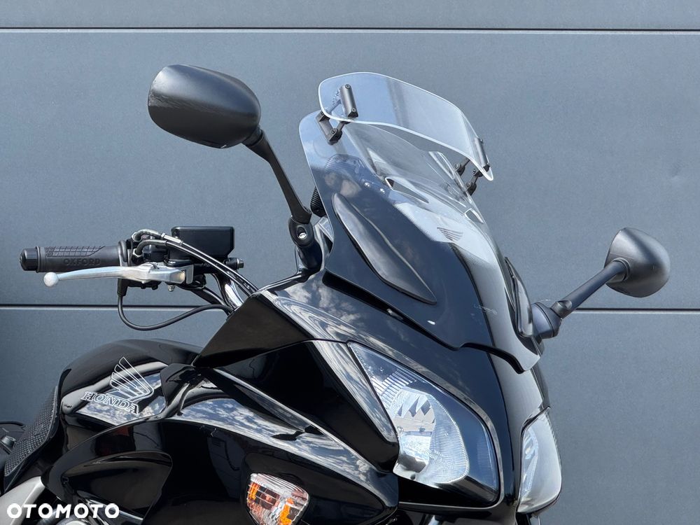 Honda CBF - 2