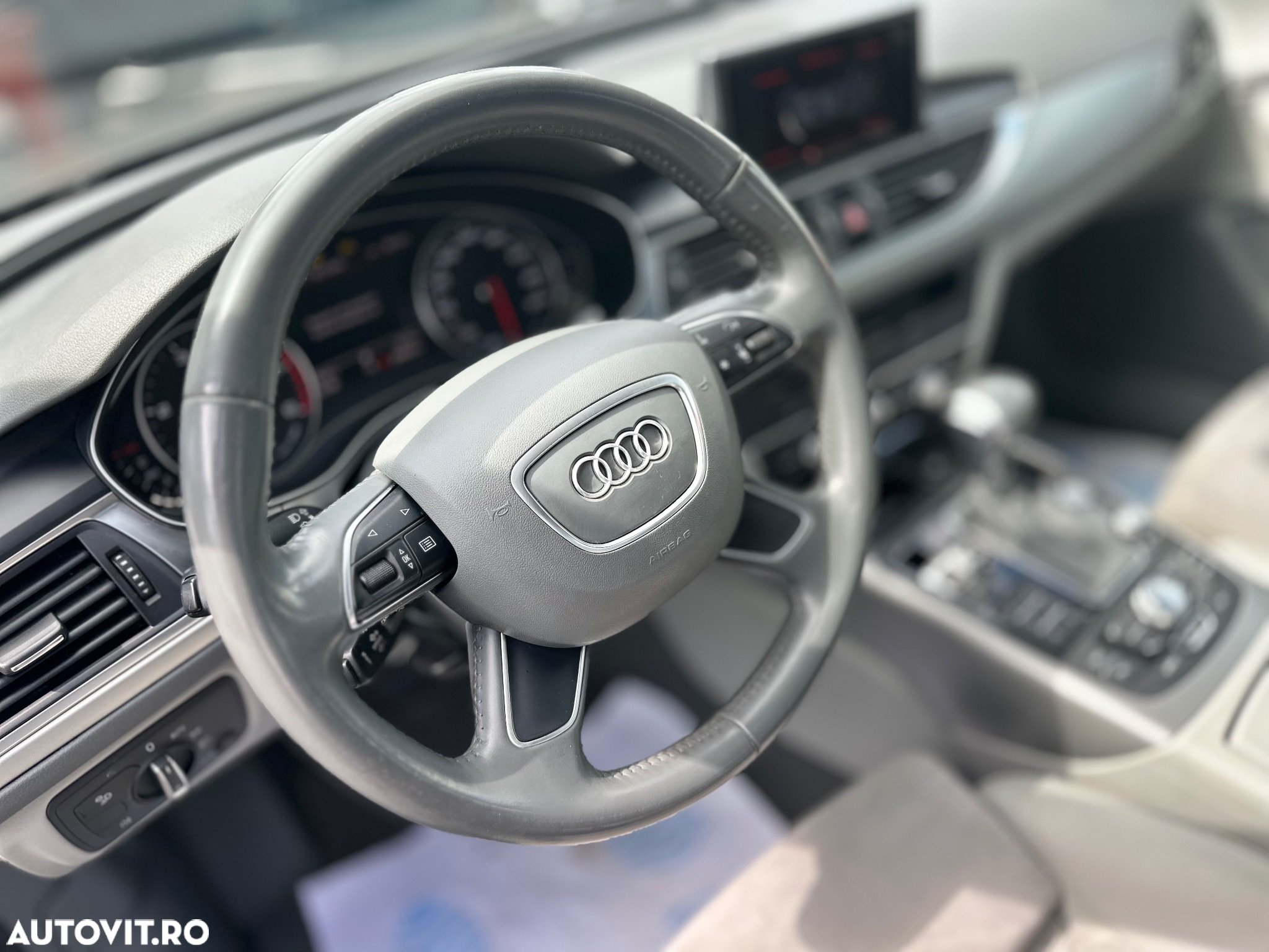Audi A6 Avant 2.0 TDI Ultra S tronic - 12