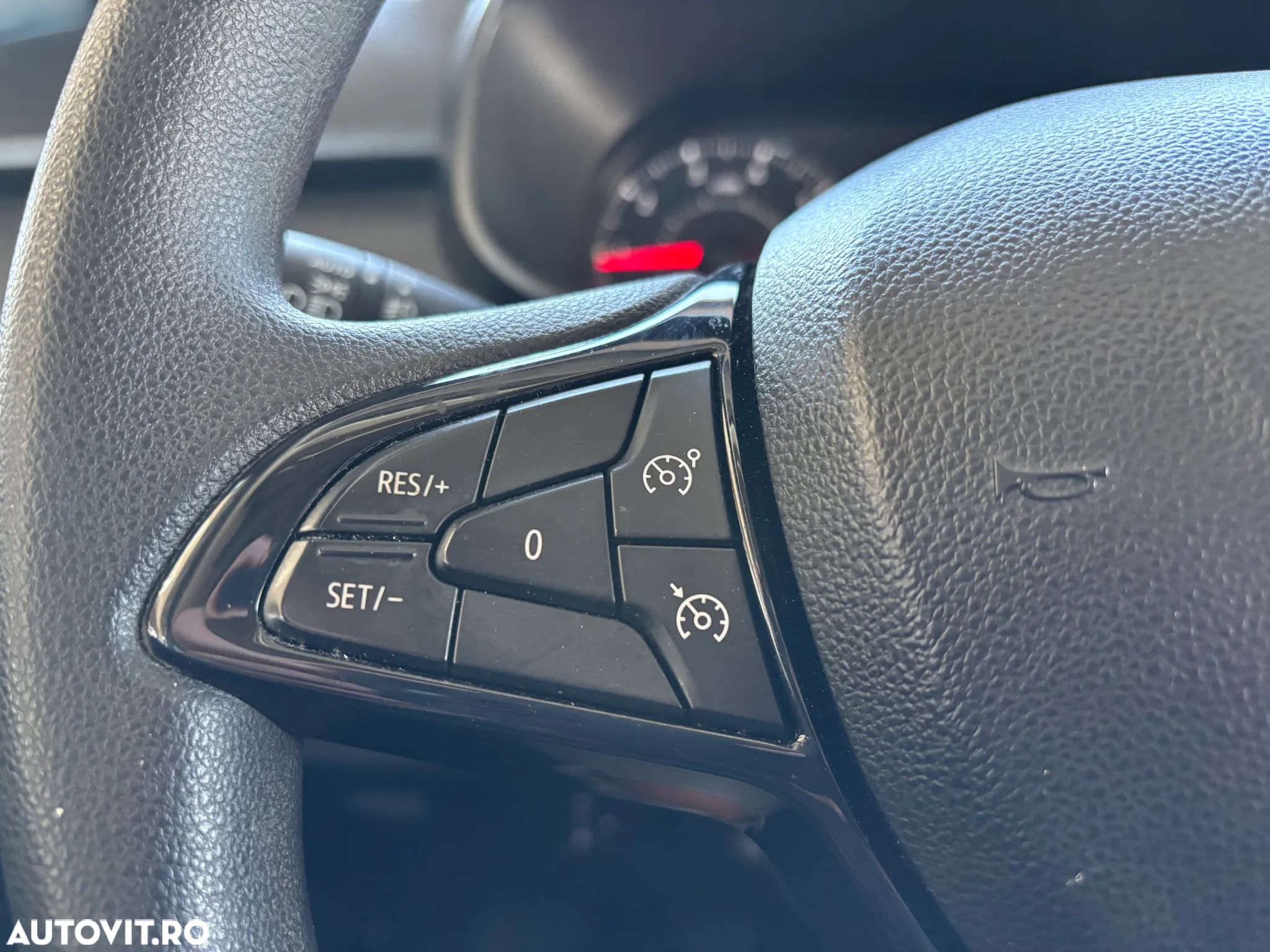 Dacia Logan TCe 90 Essential - 22