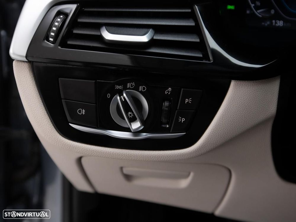 BMW 520 e - 17