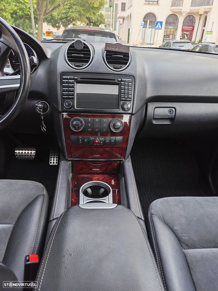 Mercedes-Benz ML 320 CDI - 10