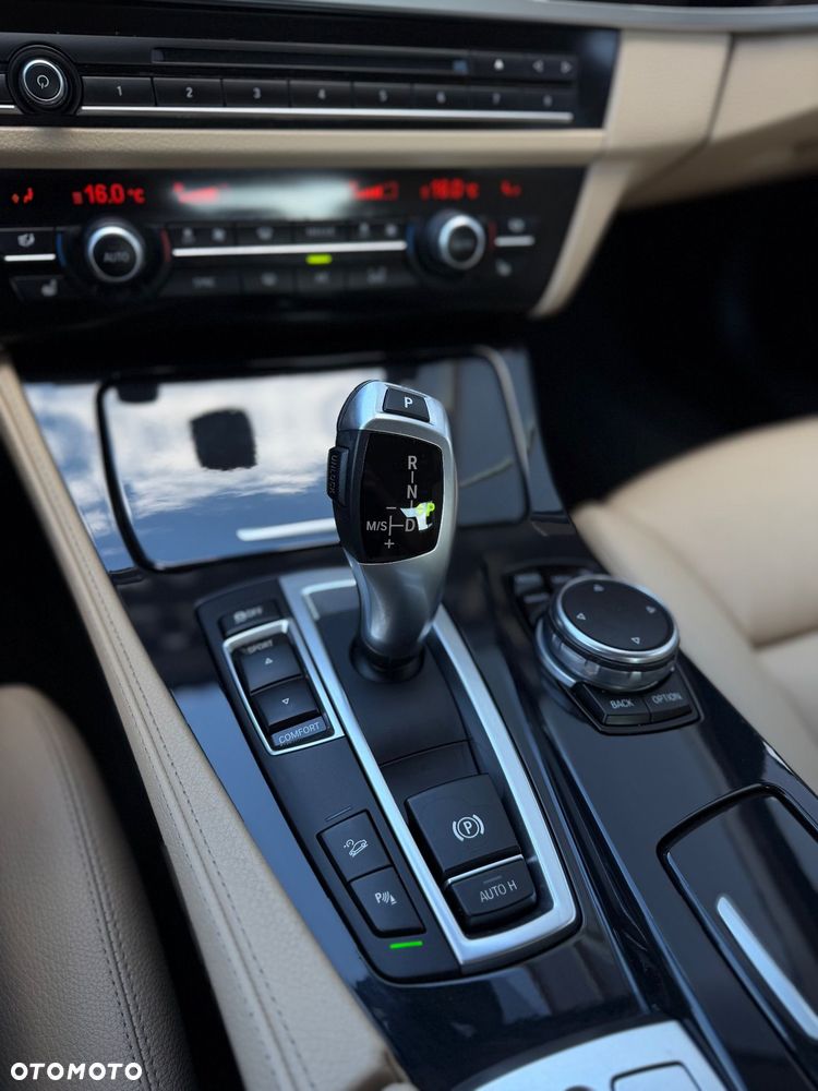 BMW Seria 5 520d xDrive Sport - 25