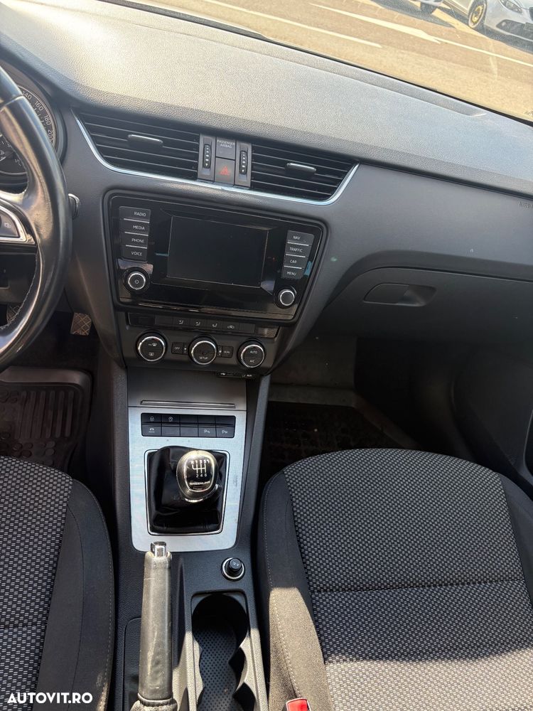 Skoda Octavia 1.6 TDI GREENLINE - 11