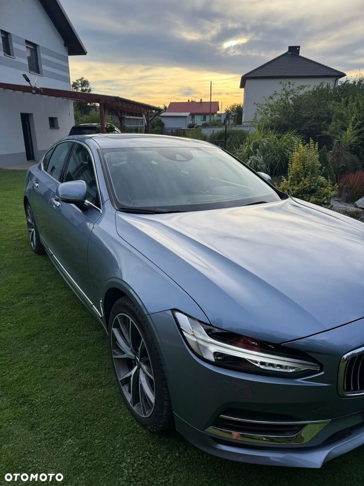 Volvo S90 - 2