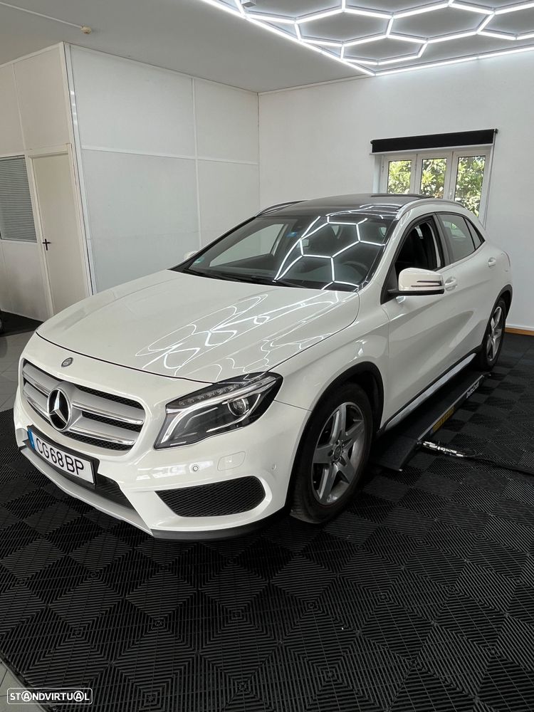 Mercedes-Benz GLA 220 CDI 4Matic 7G-DCT AMG Line - 1