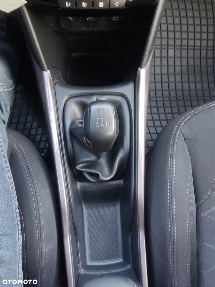 Peugeot 2008 1.4 HDi Active - 27