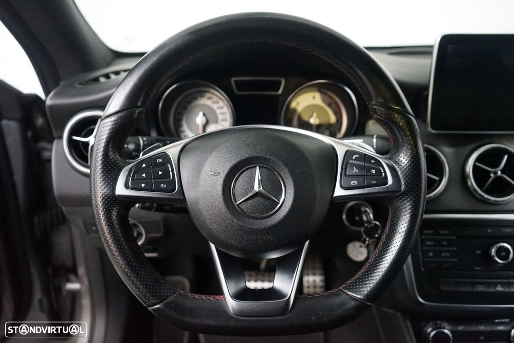 Mercedes-Benz CLA 220 - 16