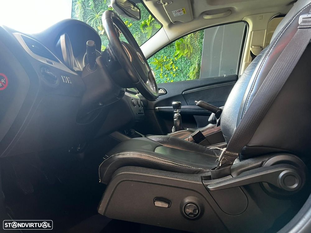 Fiat Freemont 2.0 M-Jet Urban - 8