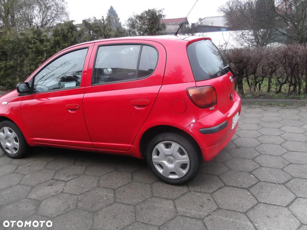 Toyota Yaris - 4