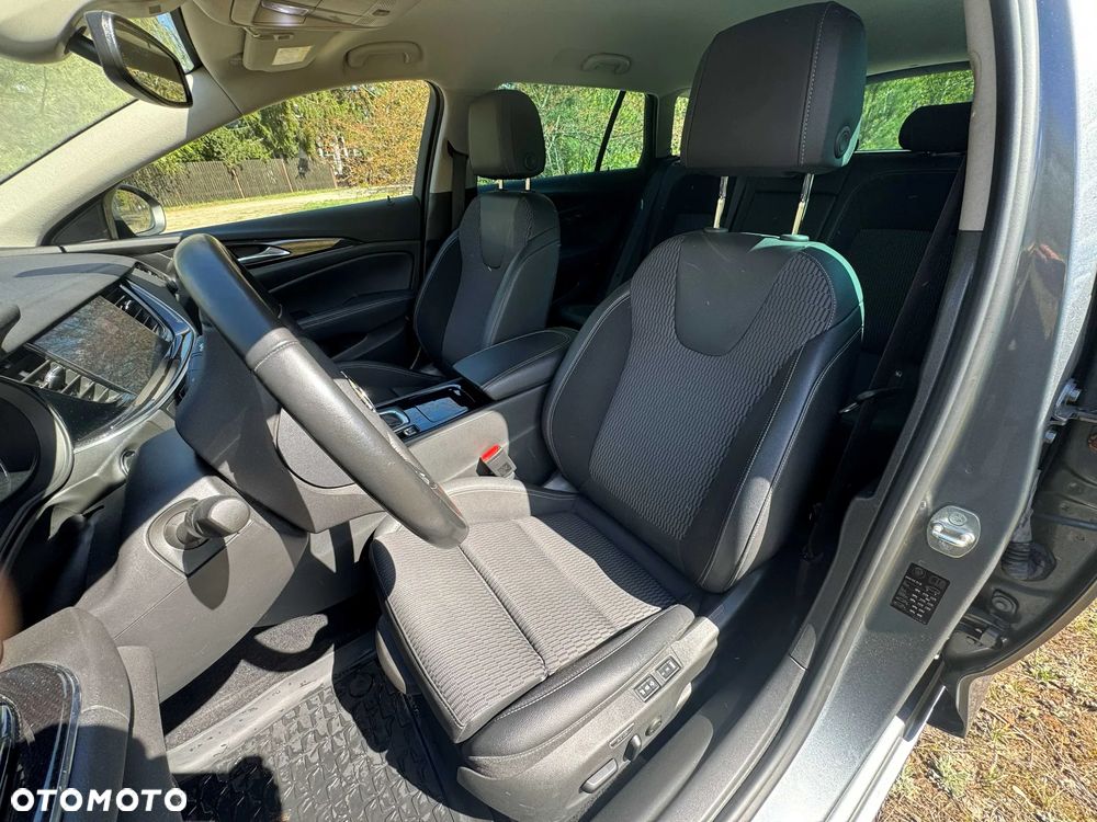 Opel Insignia 2.0 CDTI 4x4 Business Elegance S&S - 11