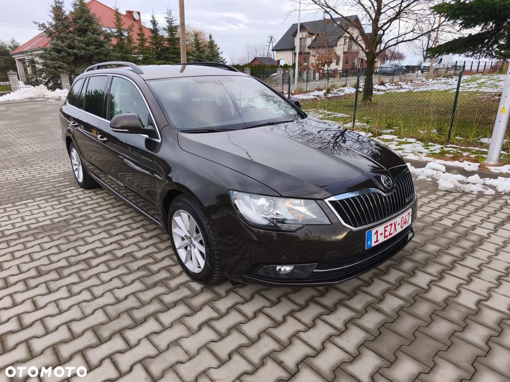 Skoda Superb 1.6 TDI GreenLine - 11