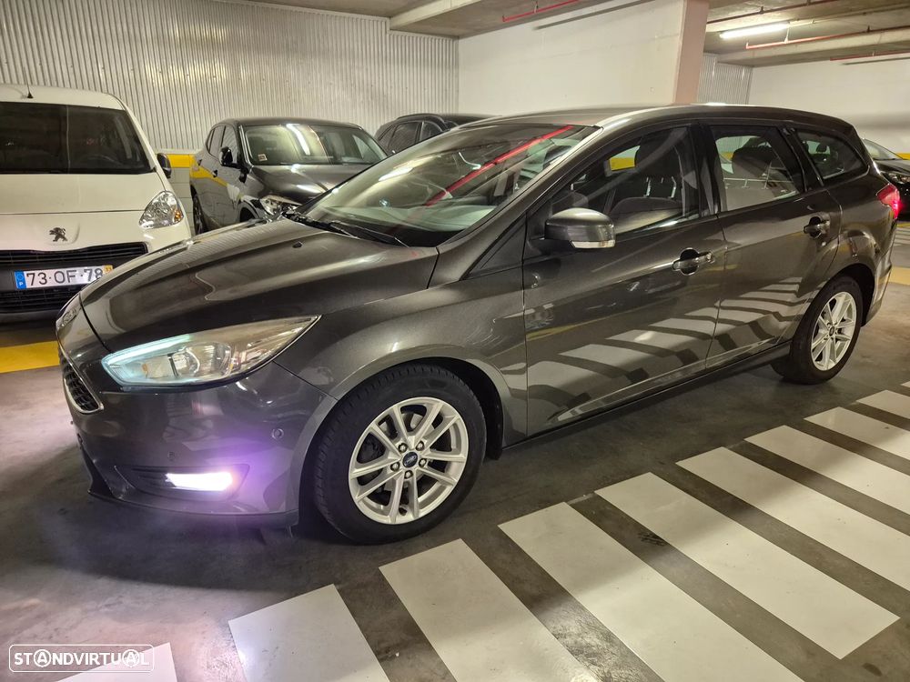 Ford Focus SW 1.5 TDCi EcoBlue Active - 32