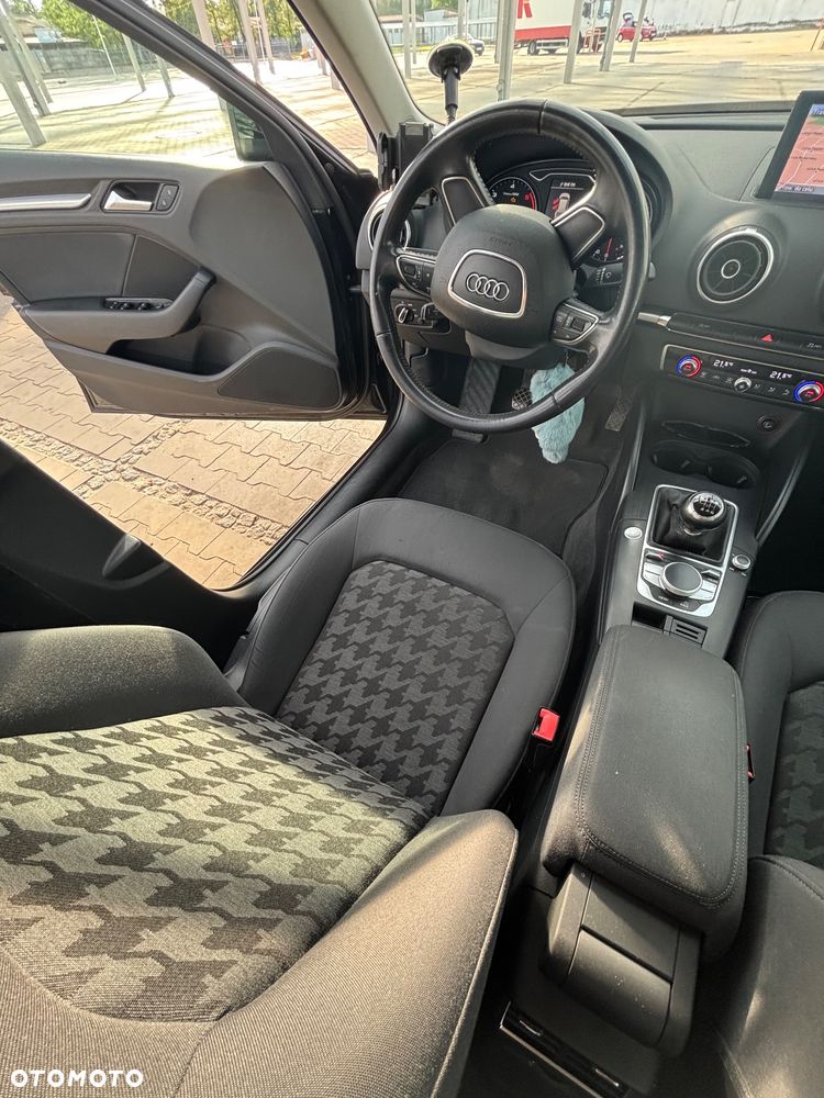 Audi A3 Sportback 1.6 TDI clean diesel Ambiente - 11