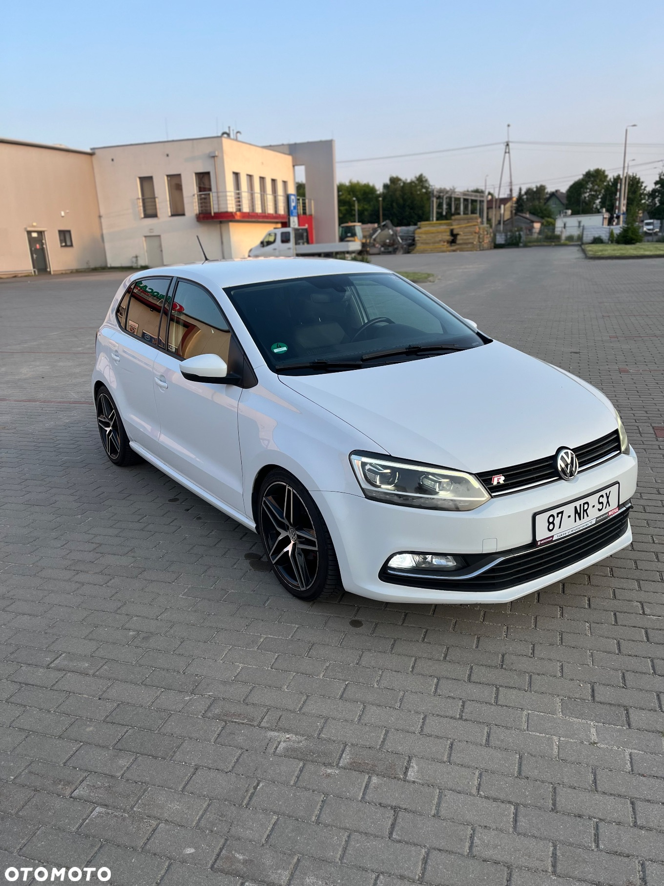 Volkswagen Polo - 2