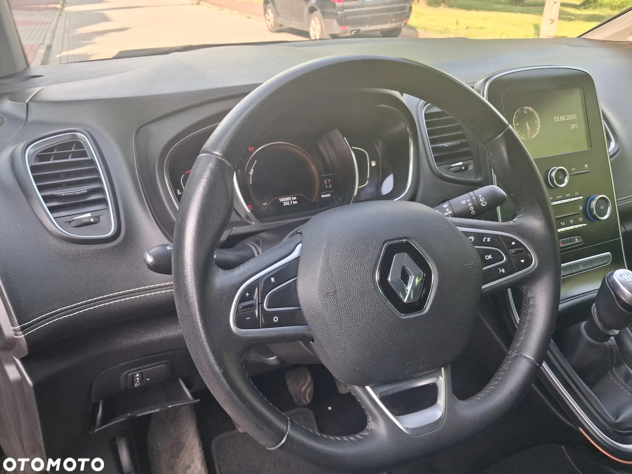 Renault Scenic BLUE dCi 120 BUSINESS EDITION - 20