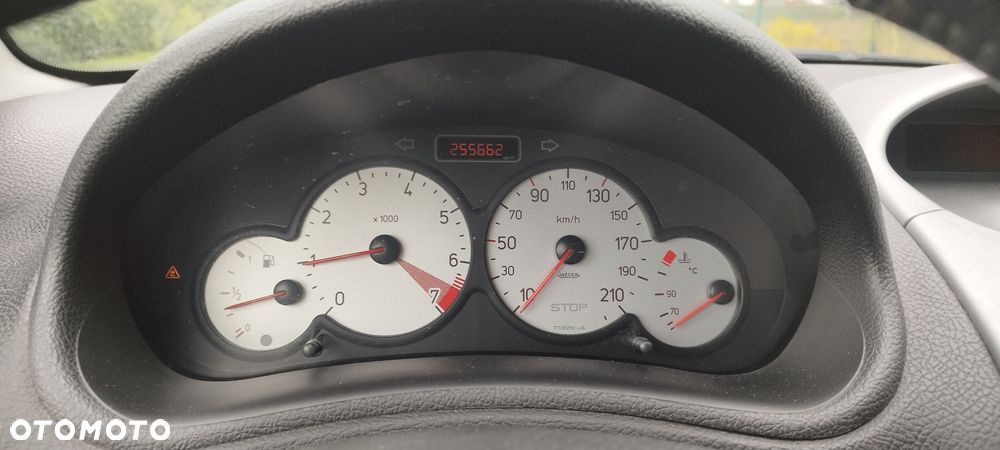 Peugeot 206 - 7