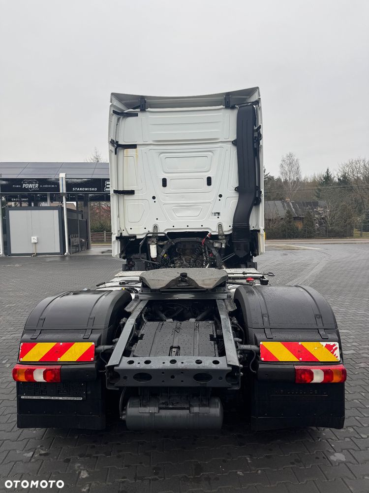 Mercedes-Benz 1845 opony 80% stan bardzo dobry - 5