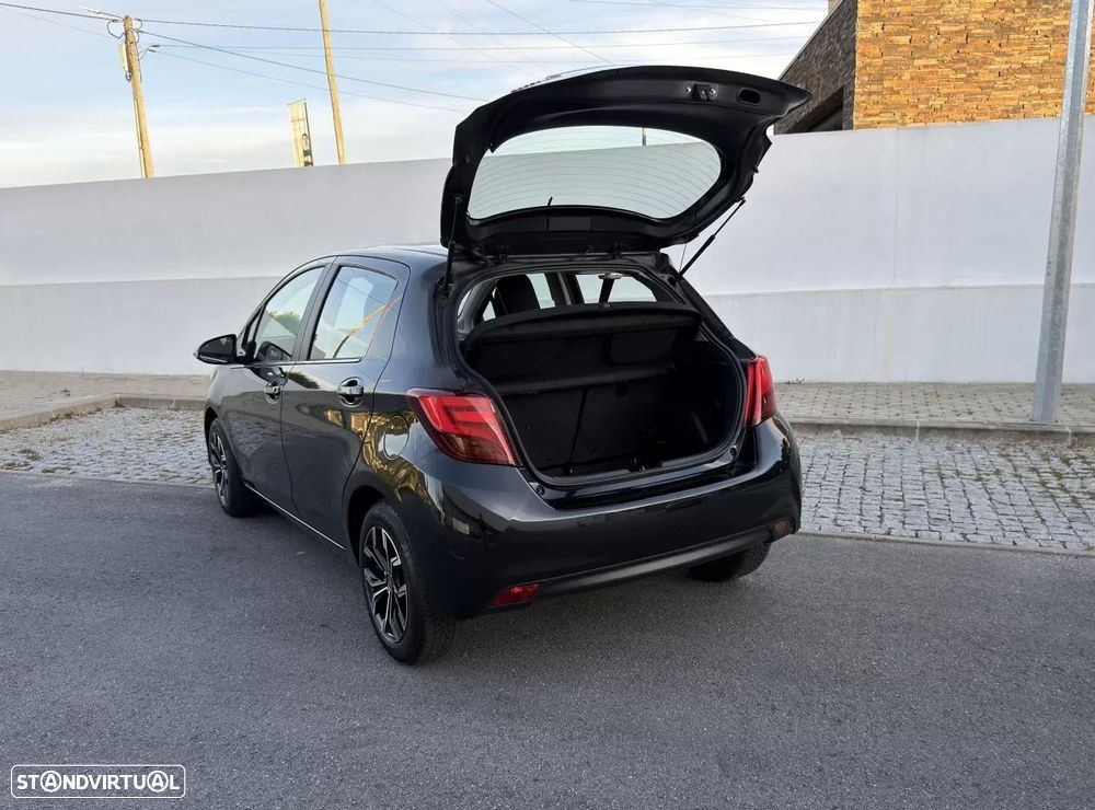 Toyota Yaris 1.4 D-4D Comfort+P.Style - 3